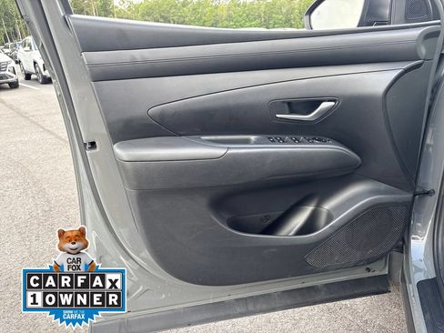 Certified 2025 Hyundai Tucson SE FWD image 2