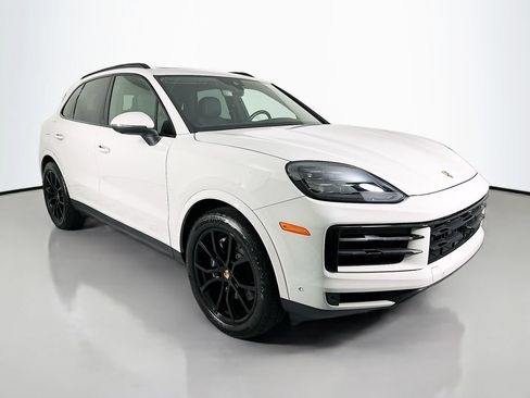 Certified 2025 Porsche Cayenne AWD/4WD image 7