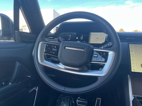 New 2026 Land Rover Range Rover Long Wheelbase SE AWD/4WD image 24
