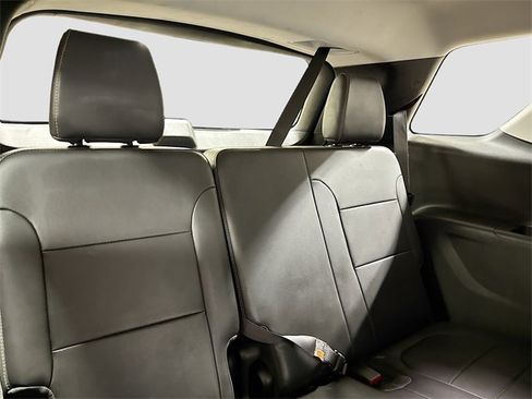 Used 2019 Chevrolet Traverse LT image 24
