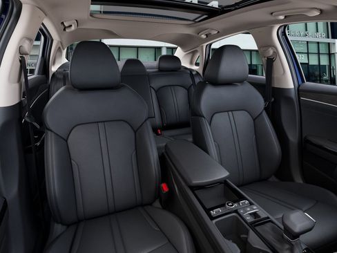 New 2025 Kia K5 EX image 16