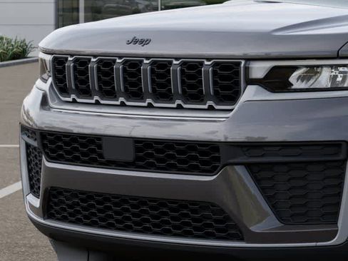 New 2026 Jeep Grand Cherokee Altitude AWD/4WD image 11