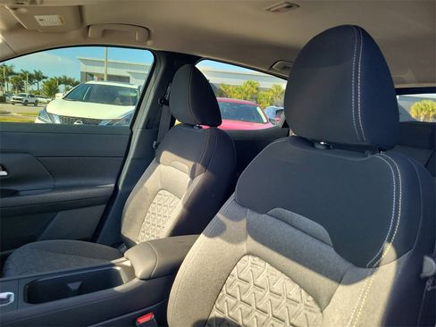 Used 2025 Nissan Kicks SV w/ Illumination Package image 20