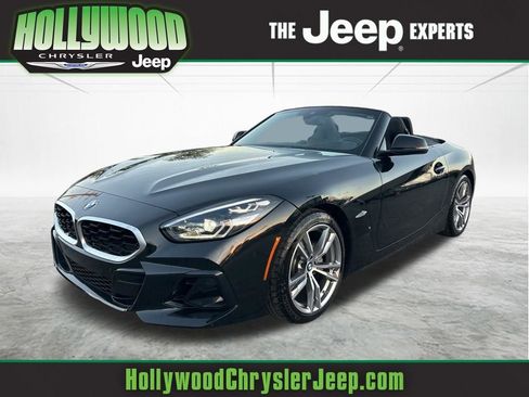 Used 2025 BMW Z4 sDrive30i image 1