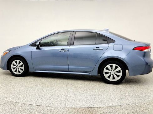 Used 2025 Toyota Corolla LE FWD image 8