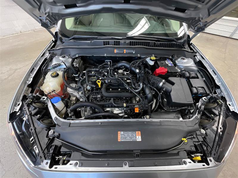 Used 2020 Ford Fusion SE FWD image 33