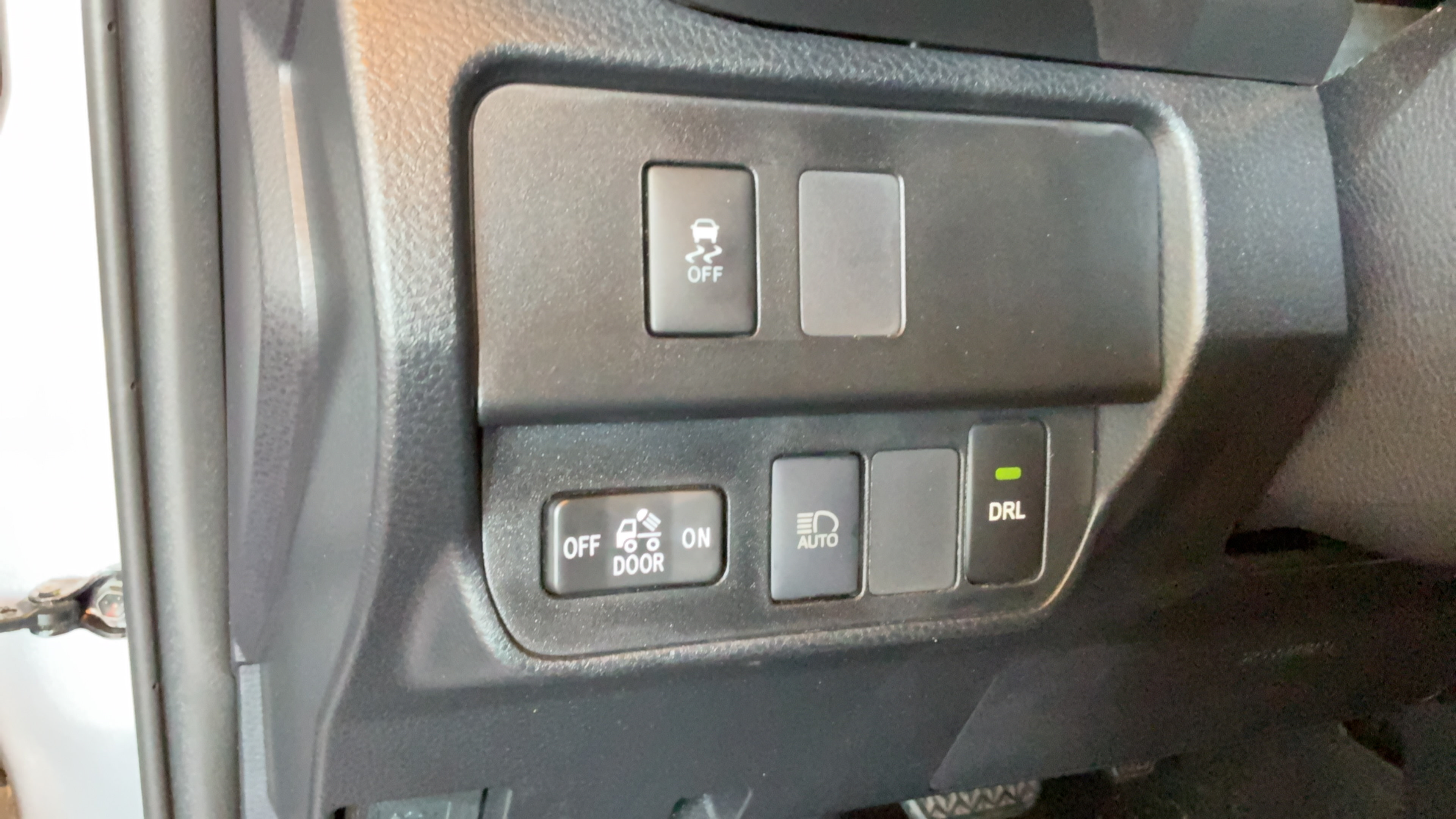 Used 2020 Toyota Tacoma SR5 RWD image 19