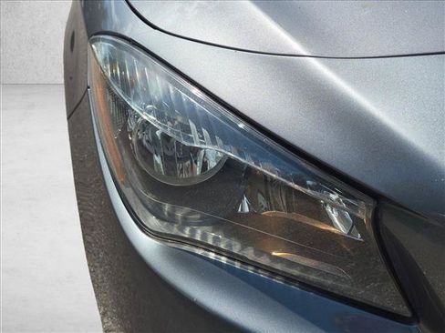 Used 2017 Mercedes-Benz CLA 250 4MATIC image 7