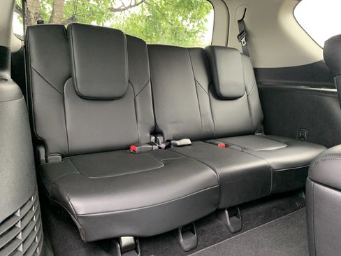 Used 2023 Nissan Armada SL w/ Captain's Chairs Package AWD/4WD image 33