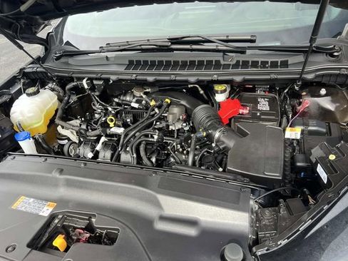 Certified 2024 Ford Edge ST-Line AWD/4WD image 9