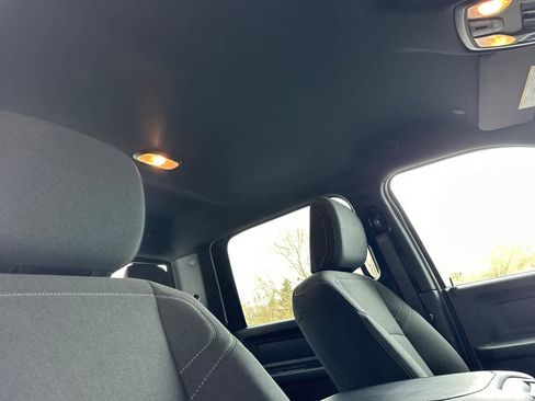 Used 2024 RAM 3500 Tradesman w/ Chrome Appearance Group image 16