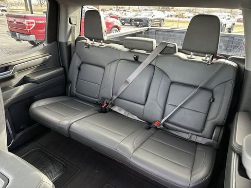 Used 2025 GMC Sierra 1500 SLT image 25