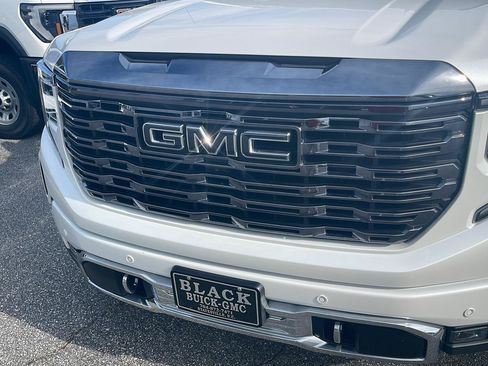 Used 2024 GMC Sierra 1500 Denali Ultimate AWD/4WD image 8