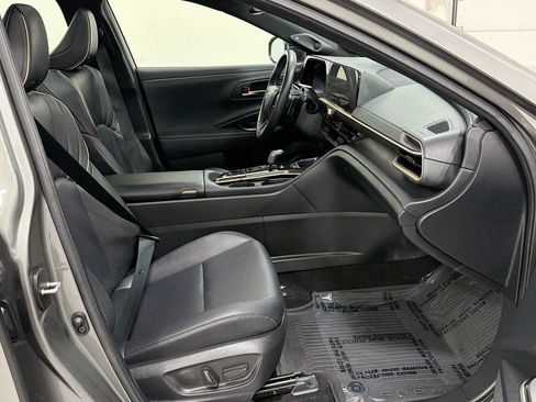Certified 2024 Toyota Crown Platinum AWD/4WD image 30