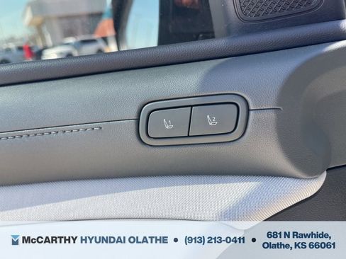 Certified 2025 Hyundai Tucson Limited FWD image 40