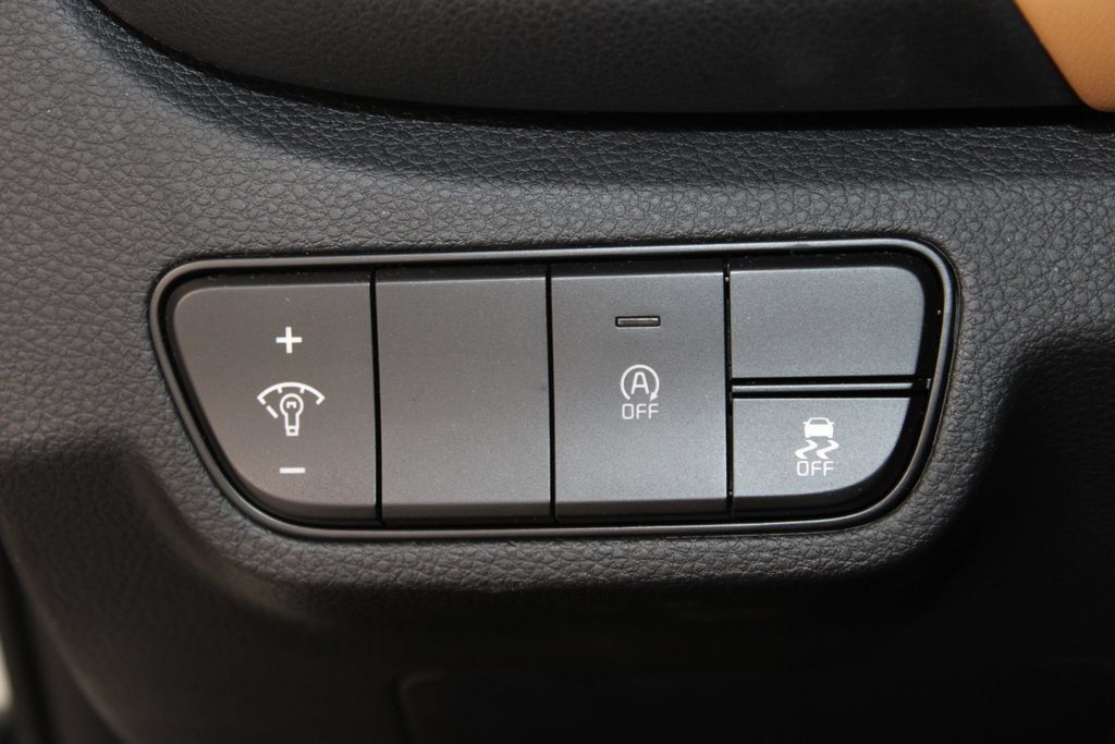Used 2025 Kia Seltos EX w/ EX Sunroof Package FWD image 24