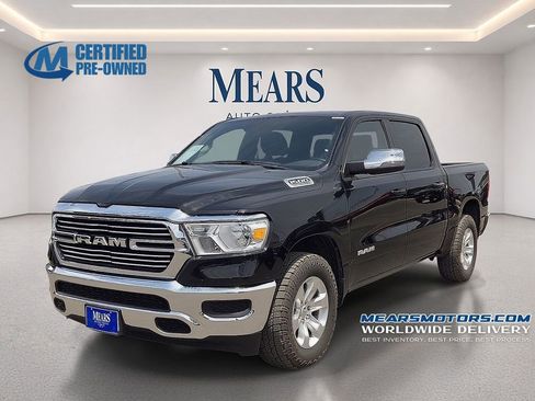 Used 2024 RAM 1500 Laramie AWD/4WD image 1
