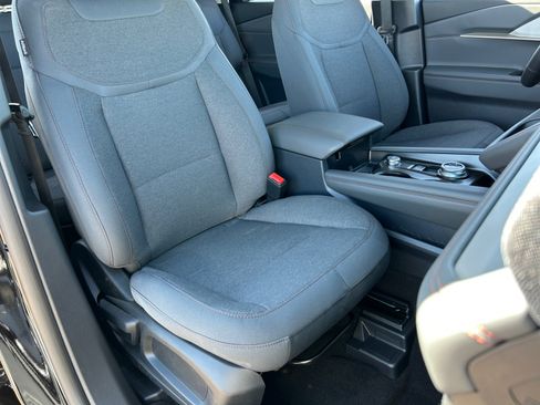 New 2026 Ford Explorer Active AWD/4WD image 19