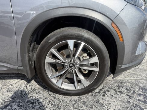 Certified 2025 INFINITI QX60 Luxe image 9