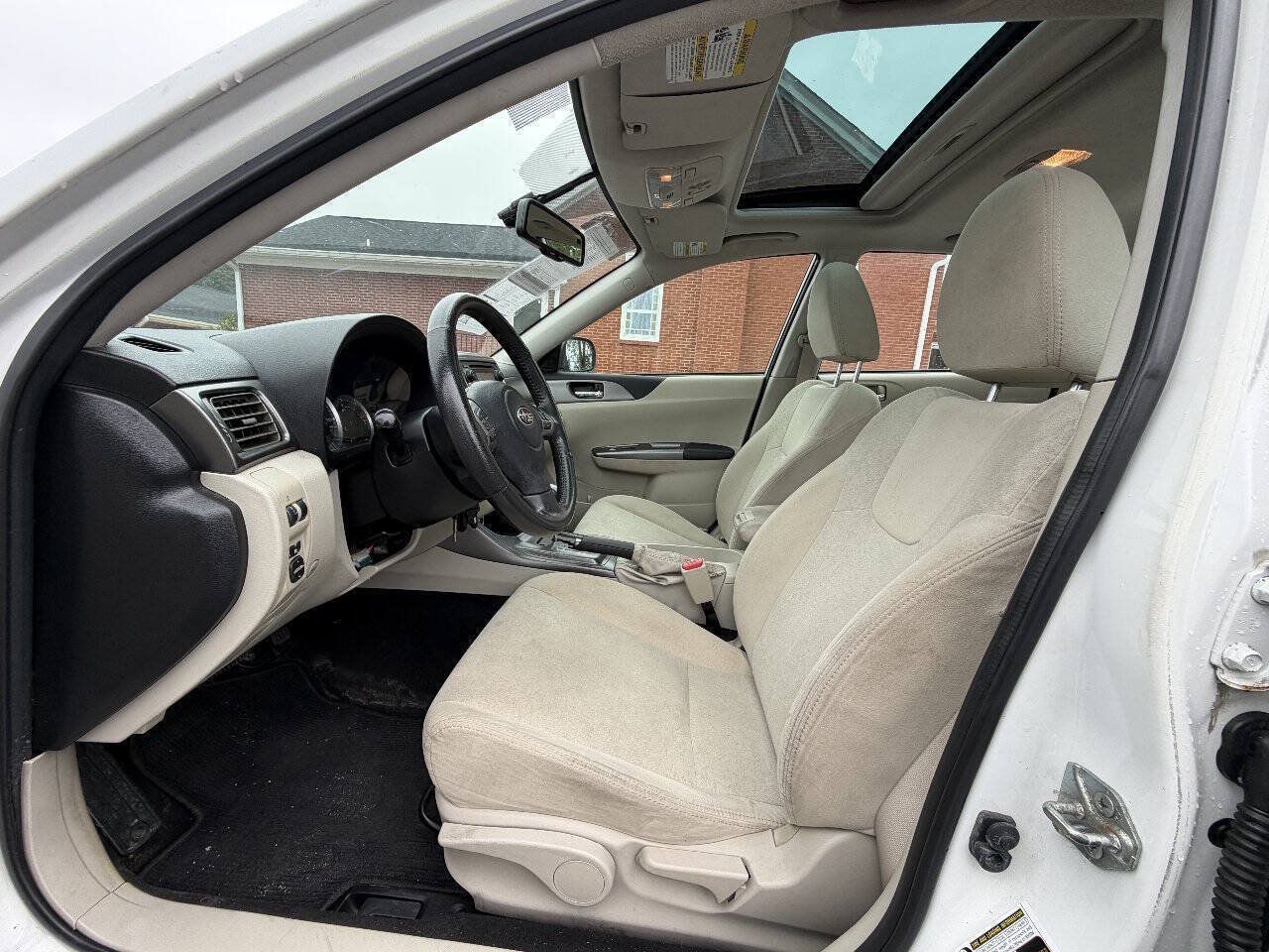 Used 2011 Subaru Impreza 2.5i Premium w/ PWR Moonroof Value Pkg AWD/4WD image 12