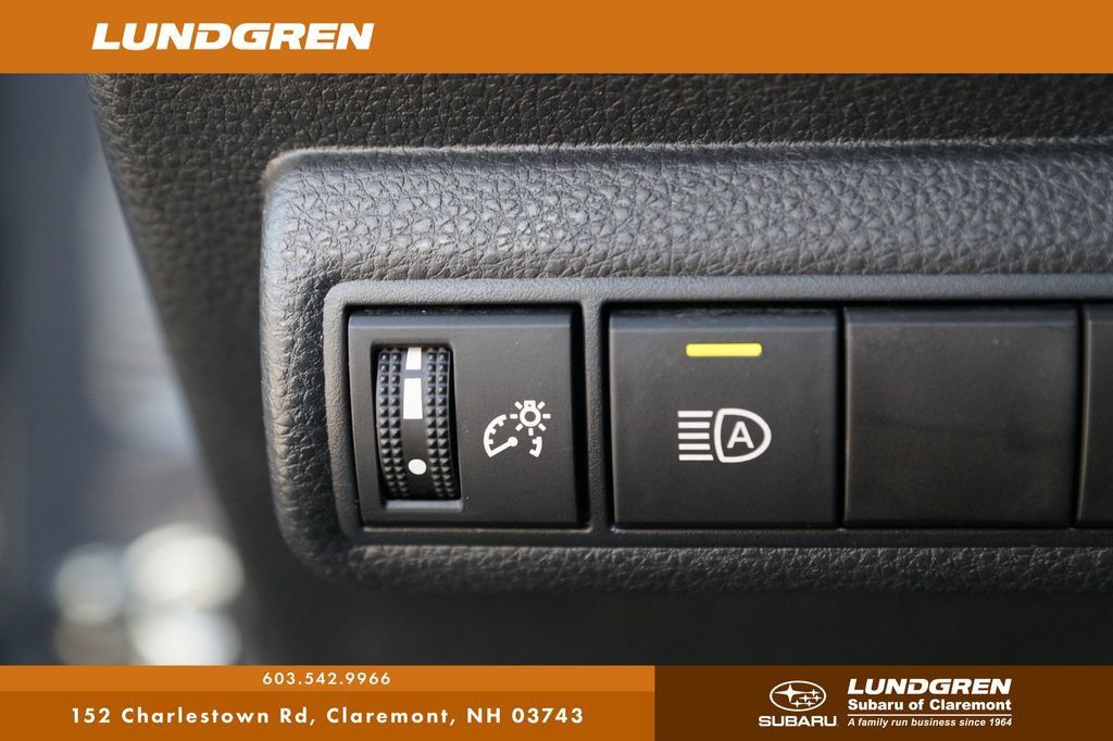 Used 2023 Toyota Corolla SE FWD image 12