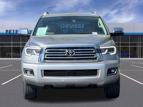 Used 2019 Toyota Sequoia Platinum AWD/4WD image 9