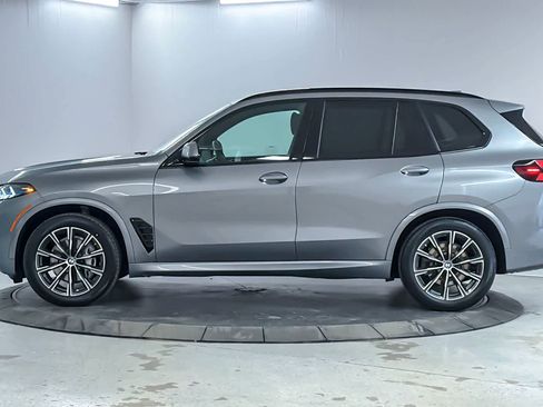 Used 2025 BMW X5 xDrive40i w/ M Sport Package AWD/4WD image 5