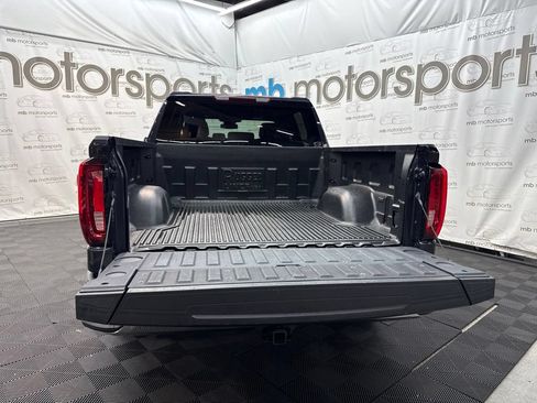 Used 2025 GMC Sierra 1500 SLT AWD/4WD image 7