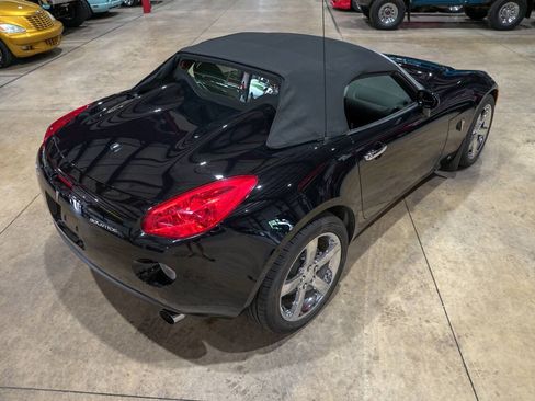 Used 2006 Pontiac Solstice Convertible w/ Premium Package RWD image 31
