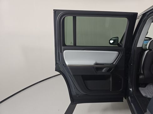 Used 2024 Rivian R1S Adventure AWD/4WD image 17