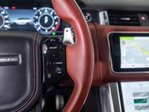 Used 2022 Land Rover Range Rover Sport SVR image 39