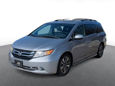 Used 2016 Honda Odyssey Touring Elite image 4