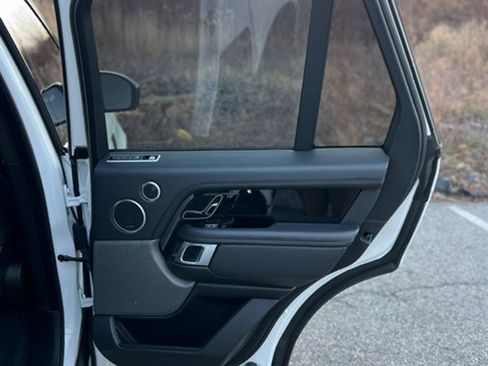 Used 2020 Land Rover Range Rover HSE image 39