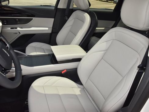 New 2026 Lincoln Nautilus Premier w/ Equipment Group 102A AWD/4WD image 33