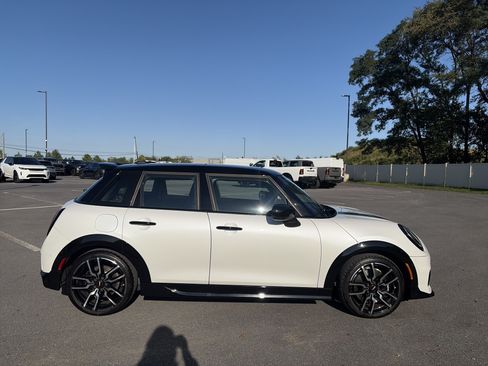 Used 2025 MINI Cooper S FWD image 4