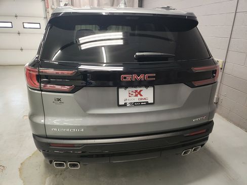 New 2026 GMC Acadia AT4 w/ Luxury Package image 23