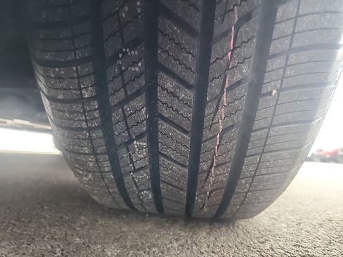 Used 2018 Buick LaCrosse Premium w/ Driver Confidence Package #2 image 15