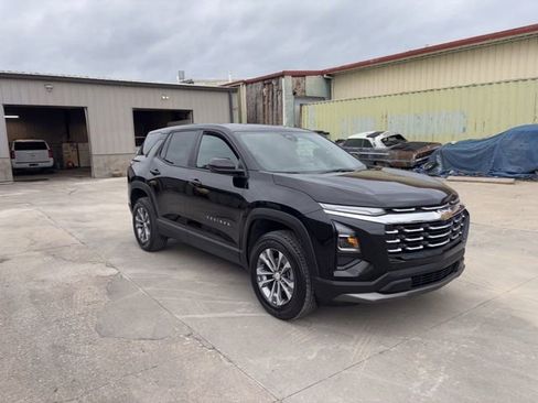 Used 2026 Chevrolet Equinox LT FWD image 1
