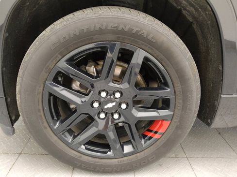 Used 2021 Chevrolet Traverse Premier w/ Redline Edition AWD/4WD image 31