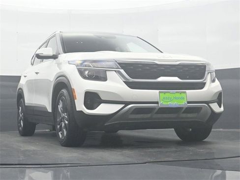 Used 2023 Kia Seltos S w/ Navigation Package image 28