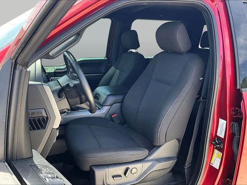 Used 2019 Ford F150 XLT w/ Equipment Group 302A Luxury AWD/4WD image 8
