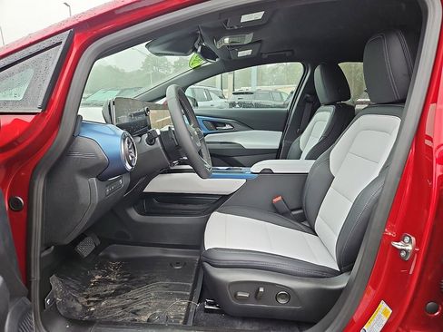 New 2026 Chevrolet Equinox EV LT image 9