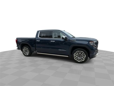 Used 2023 GMC Sierra 1500 Denali Ultimate image 17