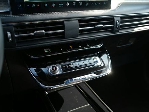 Used 2023 Lincoln Corsair AWD w/ Equipment Group 101A image 16