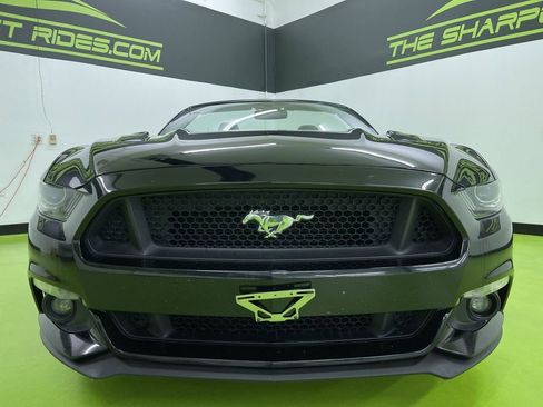 Used 2017 Ford Mustang GT Premium image 3
