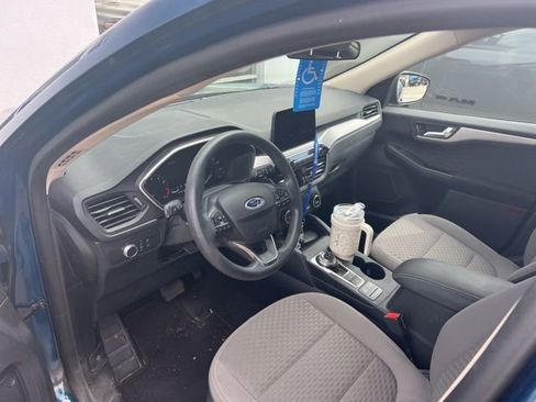 Used 2020 Ford Escape SE image 4