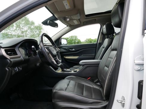 Used 2019 GMC Acadia Denali w/ Technology Package AWD/4WD image 13