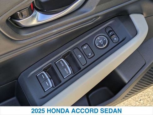 Used 2025 Honda Accord SE image 13