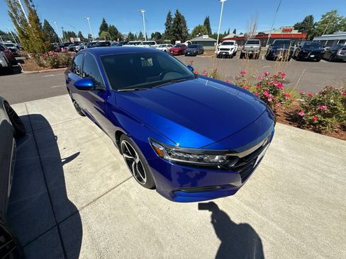 Used 2020 Honda Accord Sport image 3