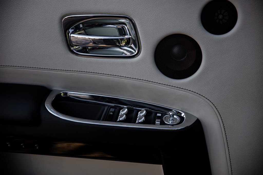 Used 2014 Rolls-Royce Ghost RWD image 31